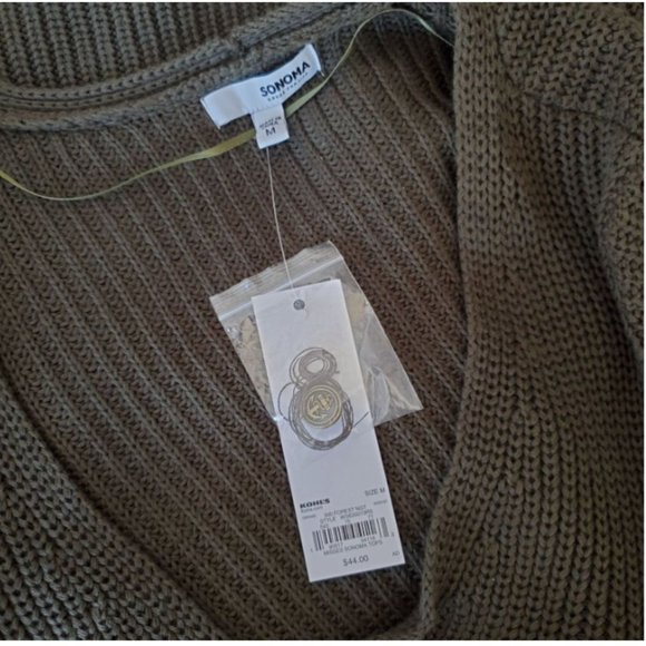 NWT Sonoma cable knit sweater Size M dark army green nautical anchor buttons - Picture 2 of 5